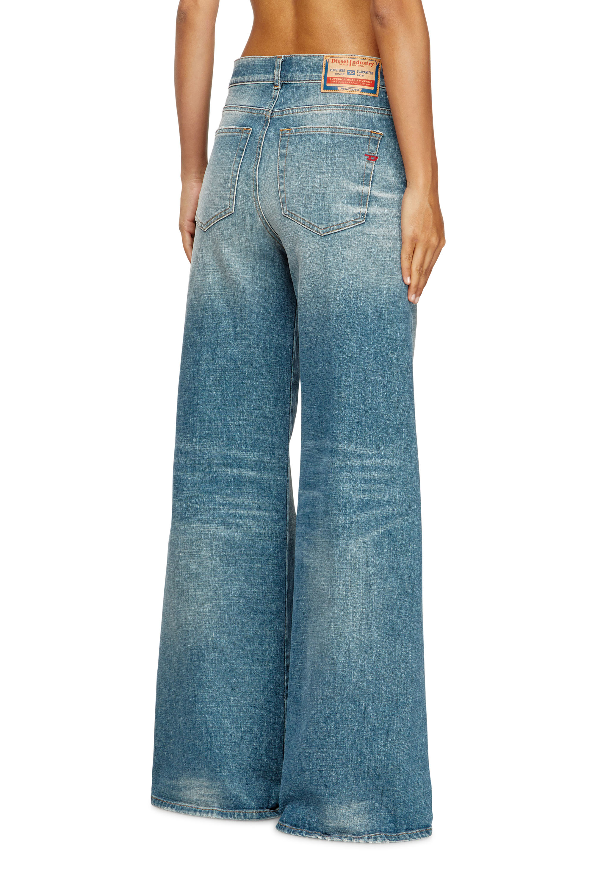Diesel - Woman's Flare Jeans 1978 D-Akemi 09M58, Medium blue - 4